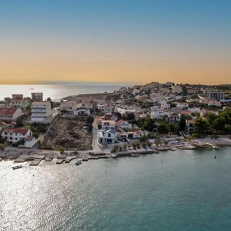 빌라 Little Desire - 세비드