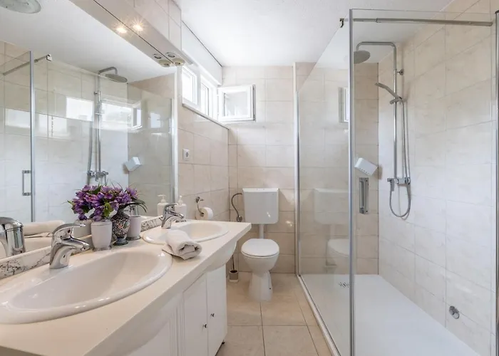 Little Desire - 빌라 세비드